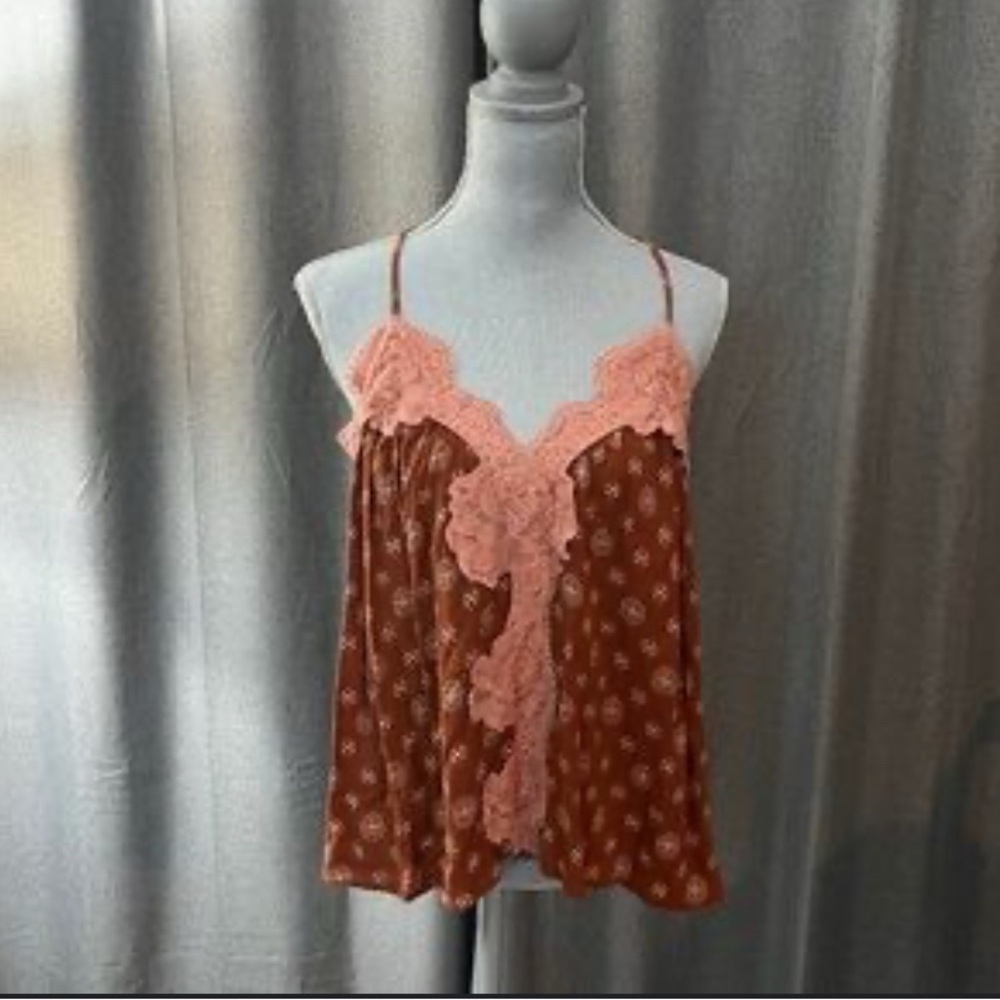 Gimmicks by BKE Brown and Pink Lace Cami